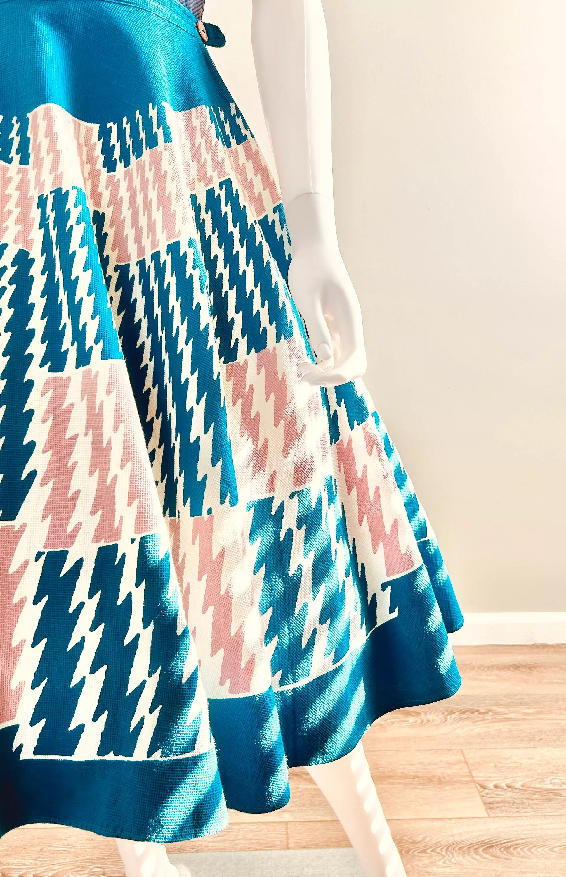 1950s Circle Skirt with Retro Houndstooth Print - Size XS