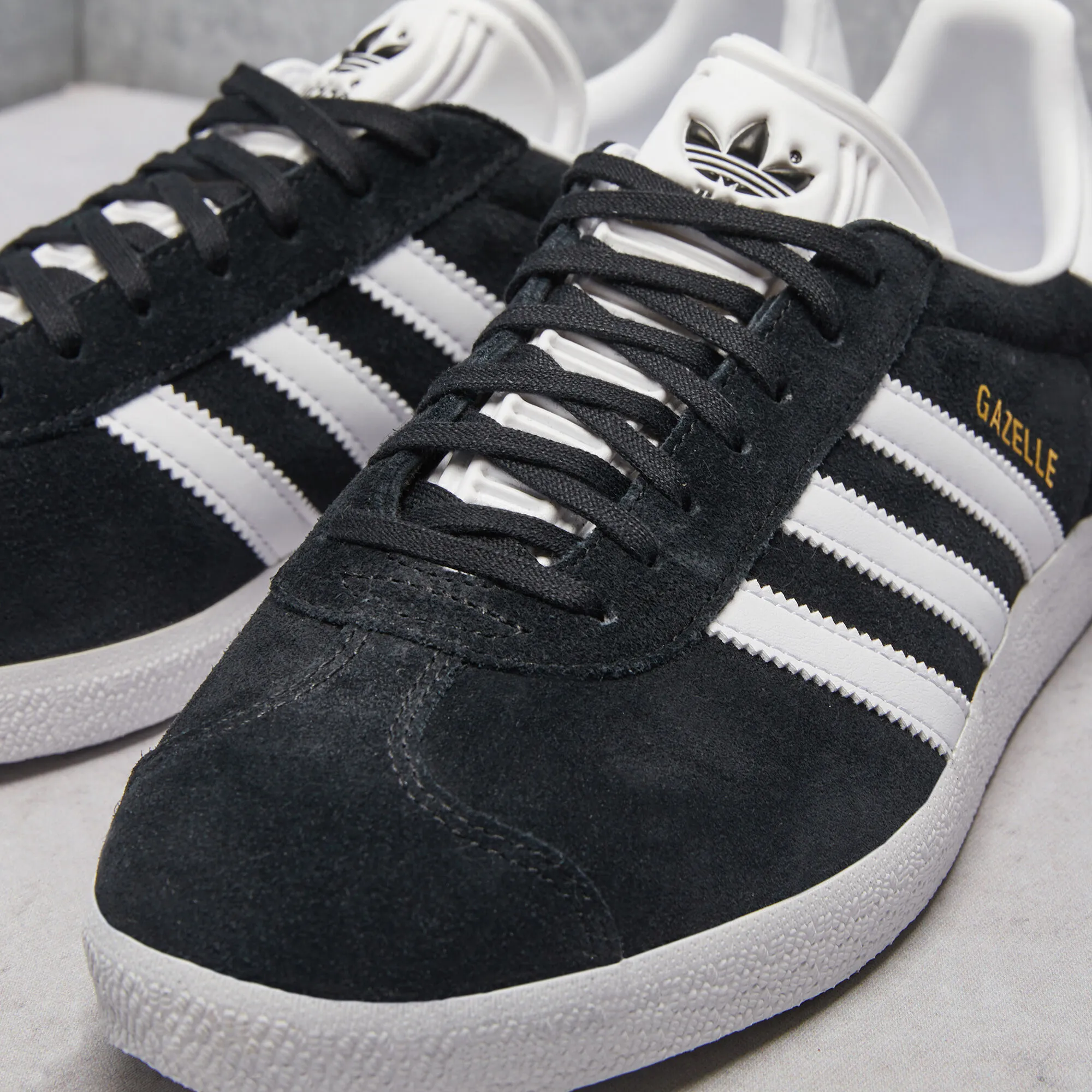 adidas Gazelle Sneakers