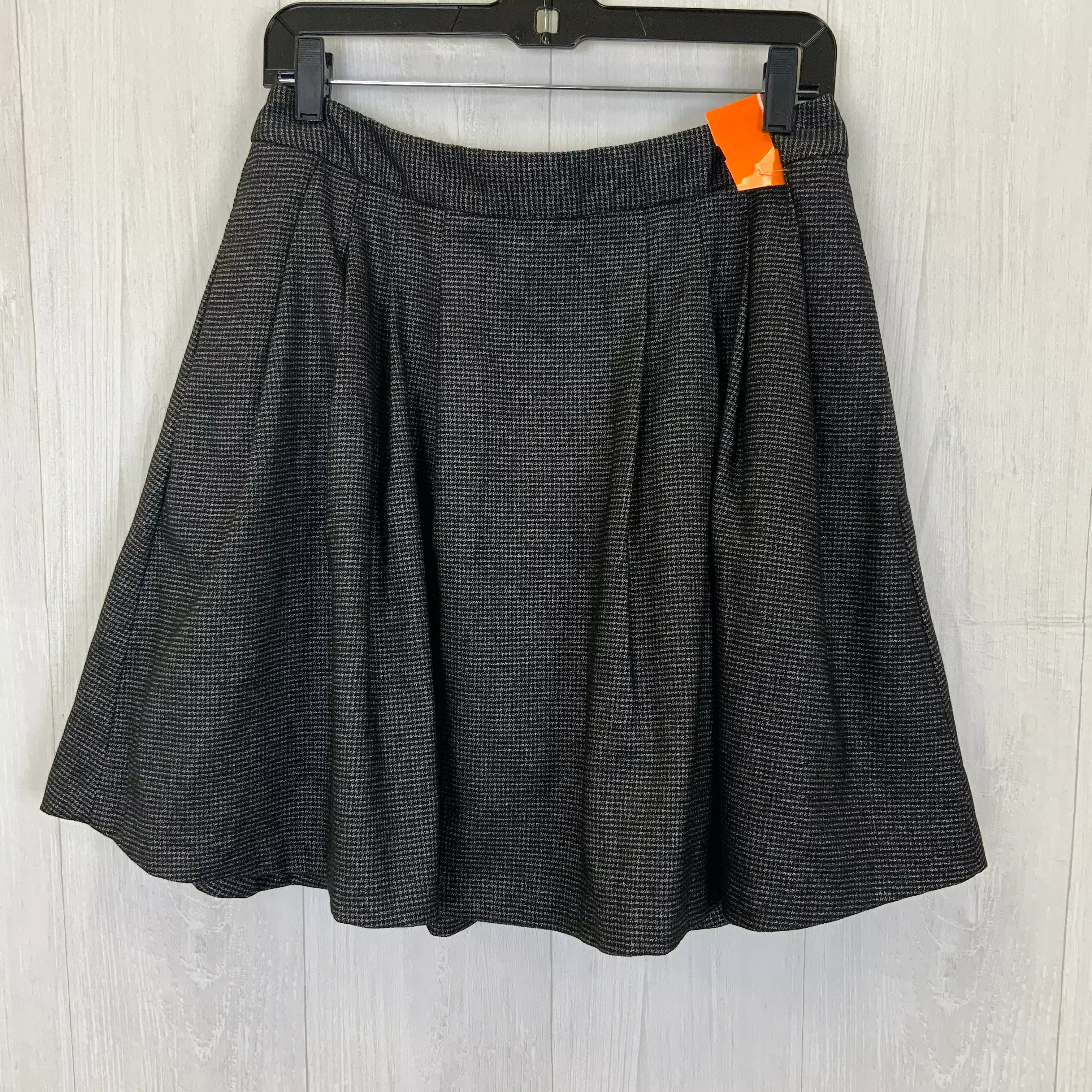 Banana Republic O Skirt Mini Short Size 8