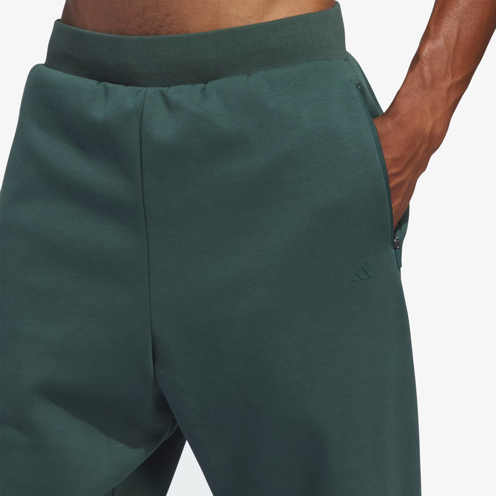 Basketball sweatpants mineral green.