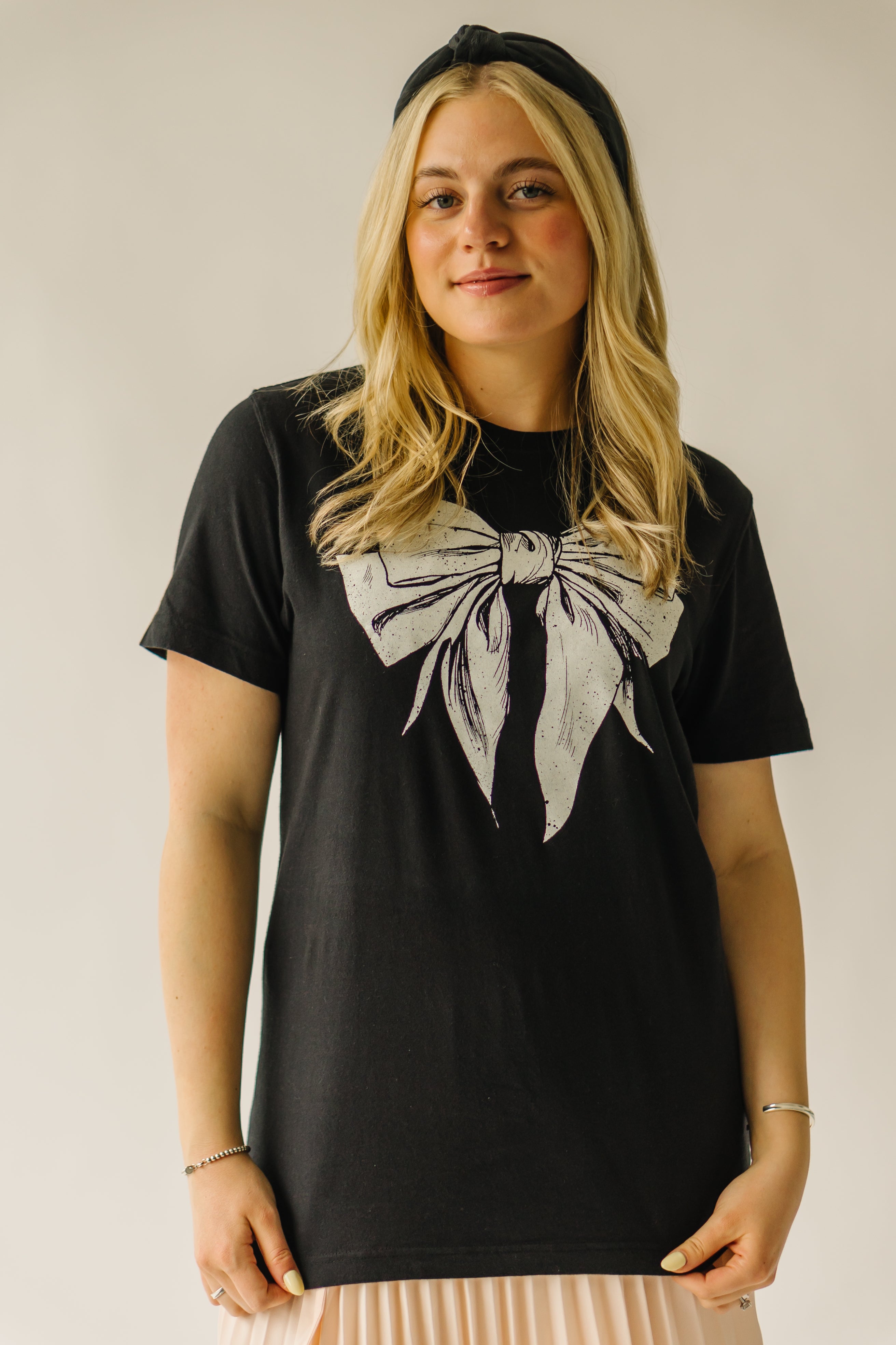 Bow Graphic Tee Black