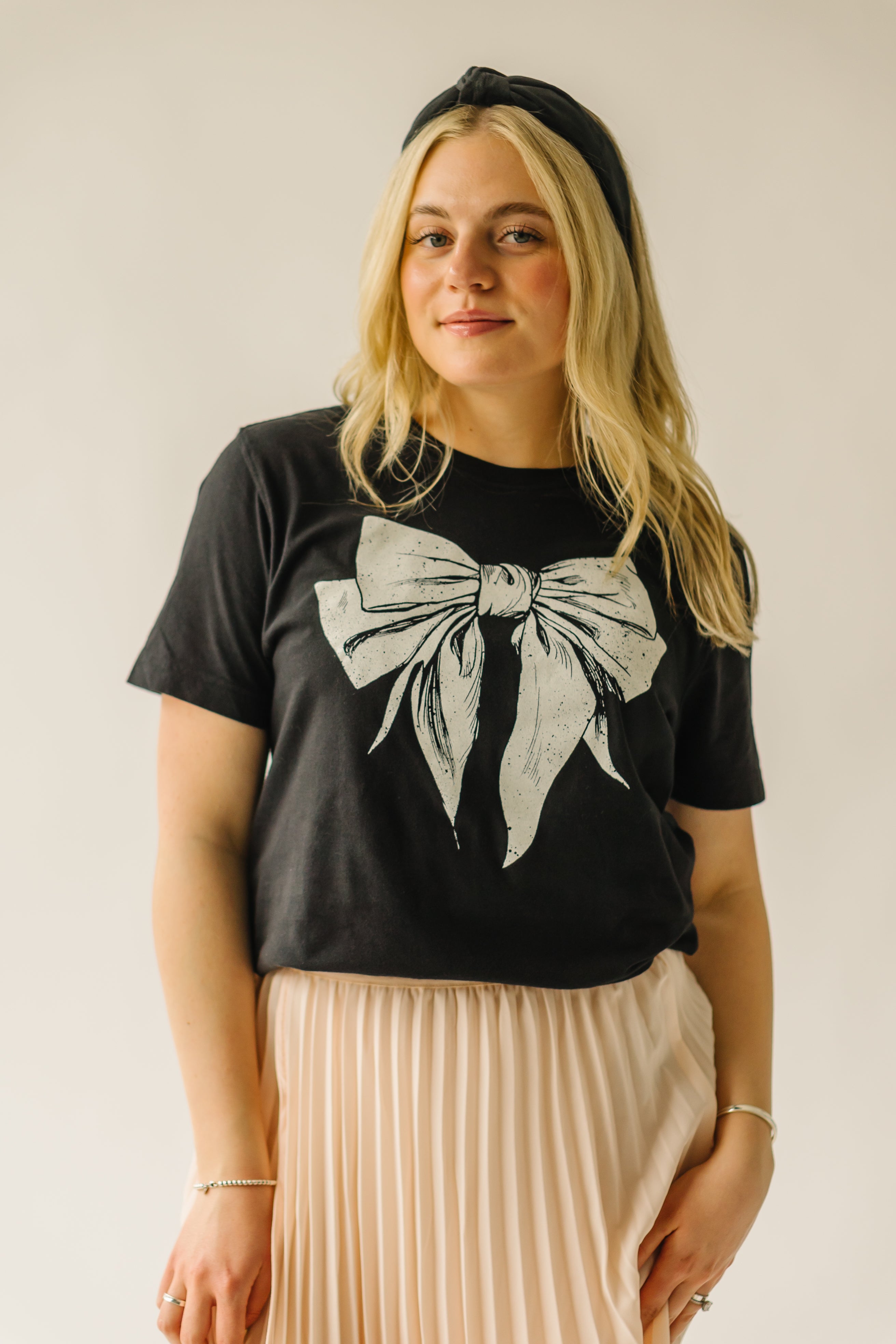 Bow Graphic Tee Black