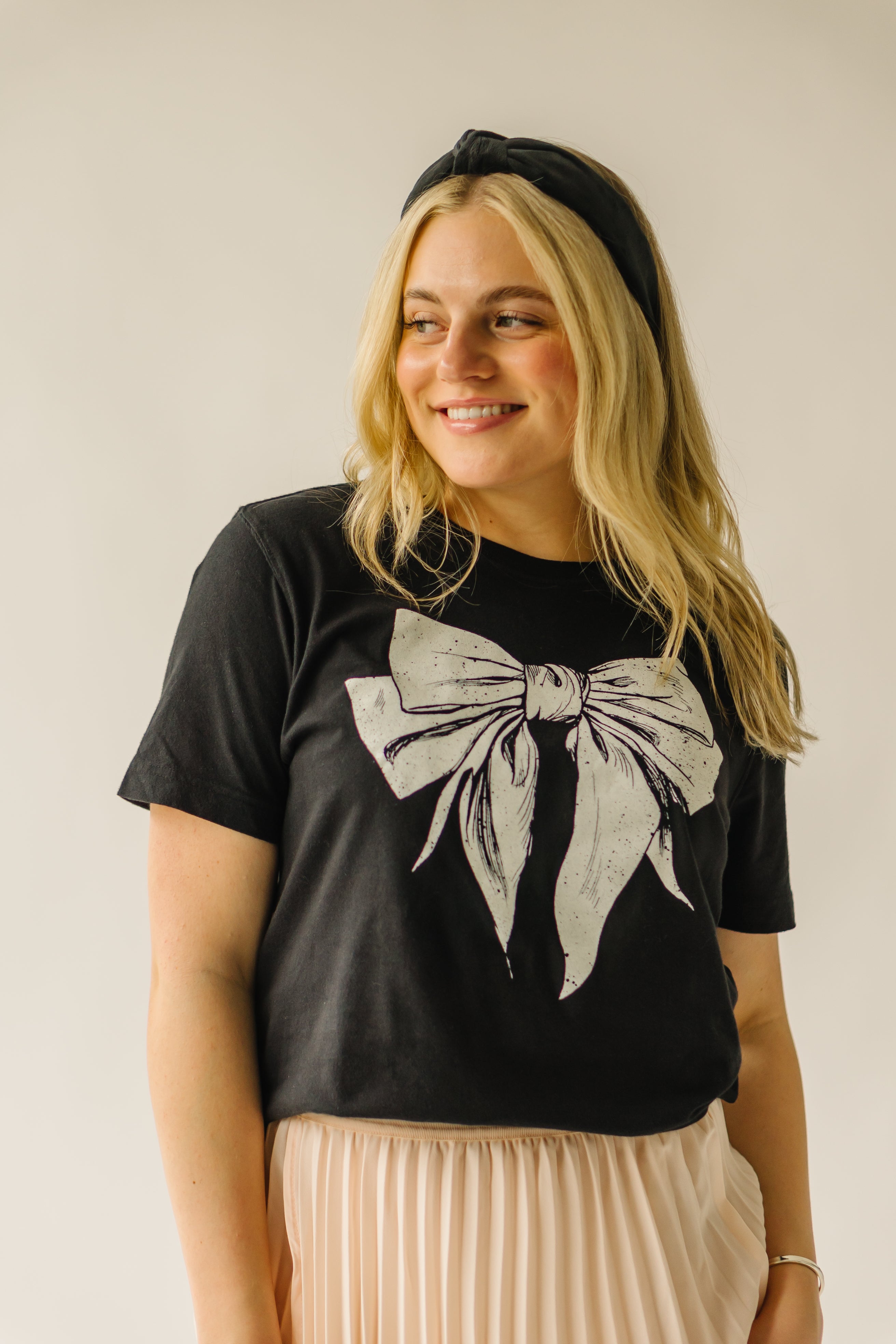 Bow Graphic Tee Black