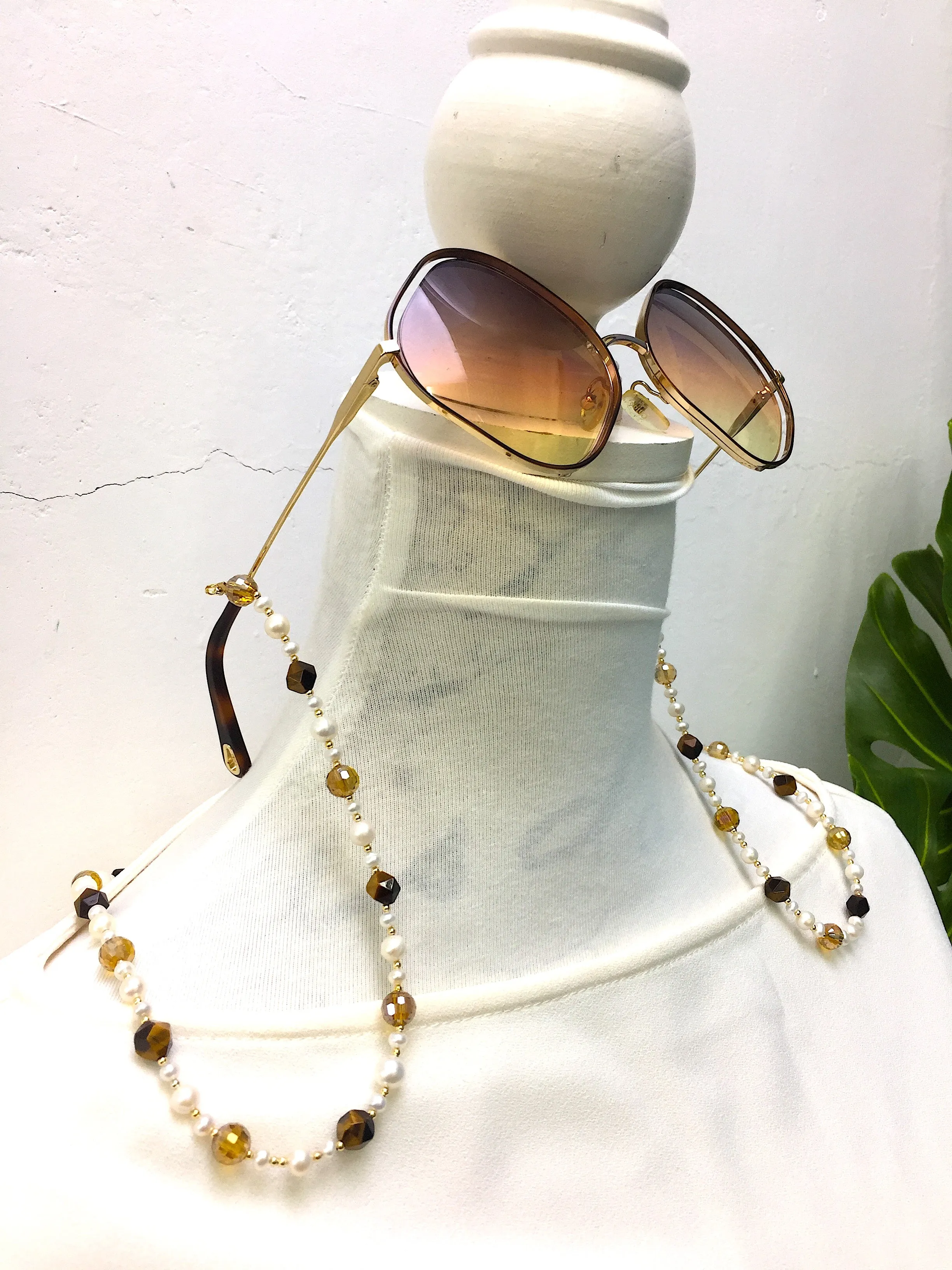 Freshwater Pearls Tiger Eye Crystals Glasses Chain EC005