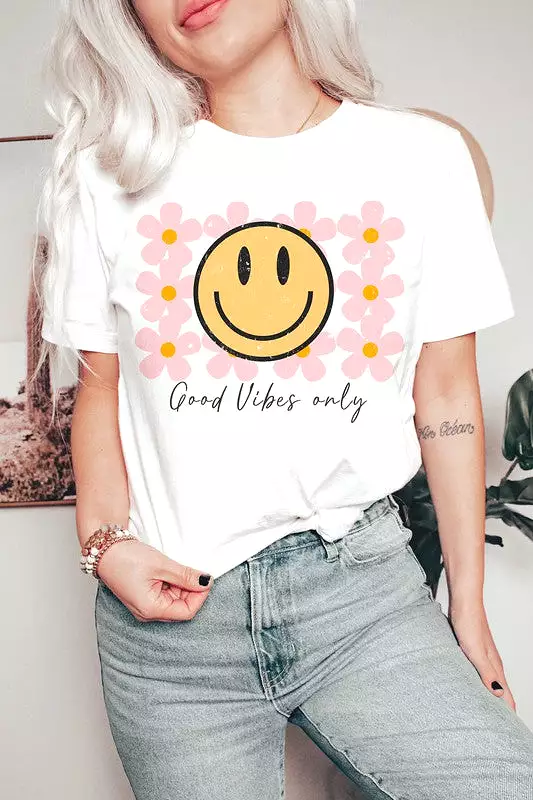 Good Vibes Only T-shirt with Happy Face and Daisy Design