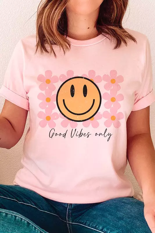 Good Vibes Only T-shirt with Happy Face and Daisy Design