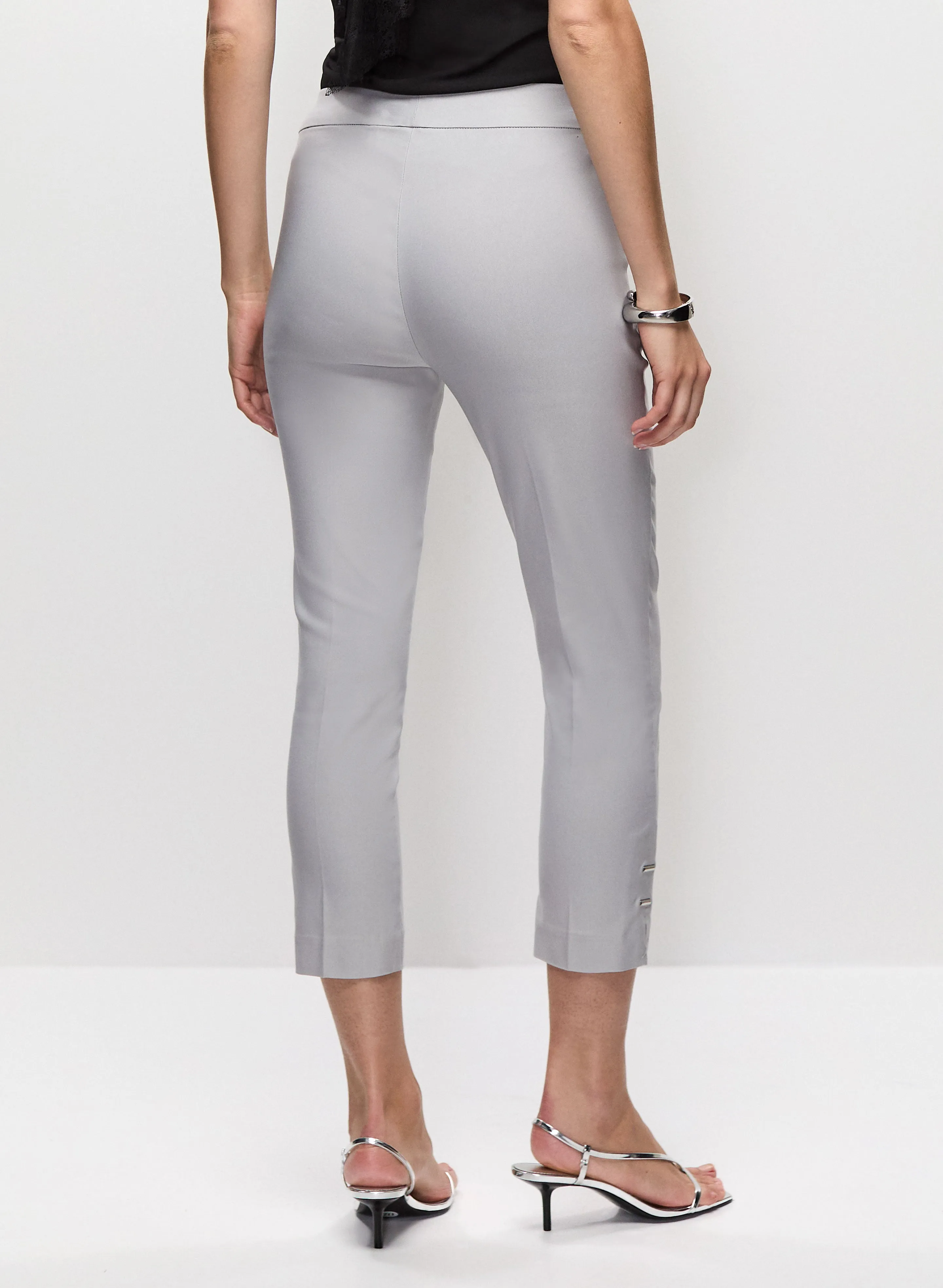 Pull-On Capris with High Rise