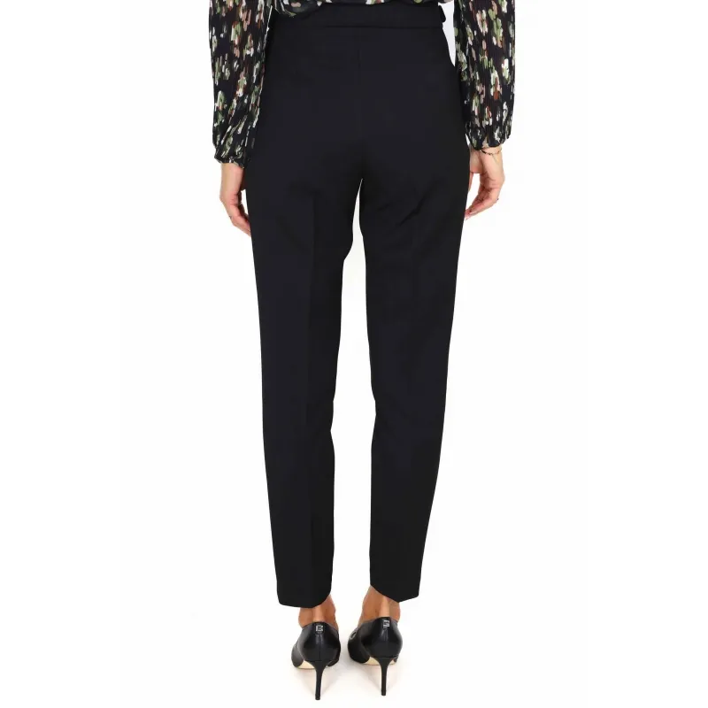 High-waisted black pants with jewel buckle