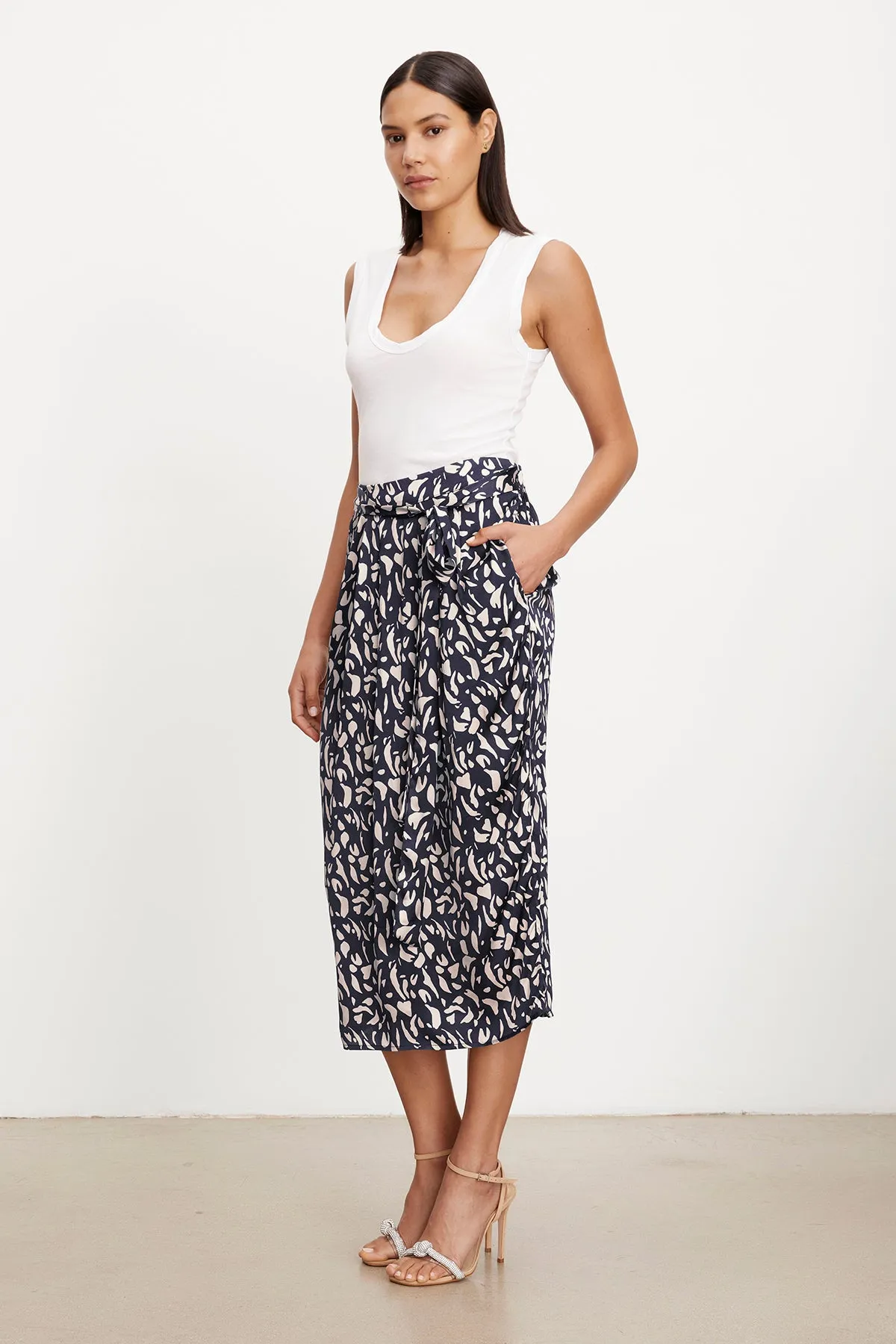 Juno satin printed skirt.