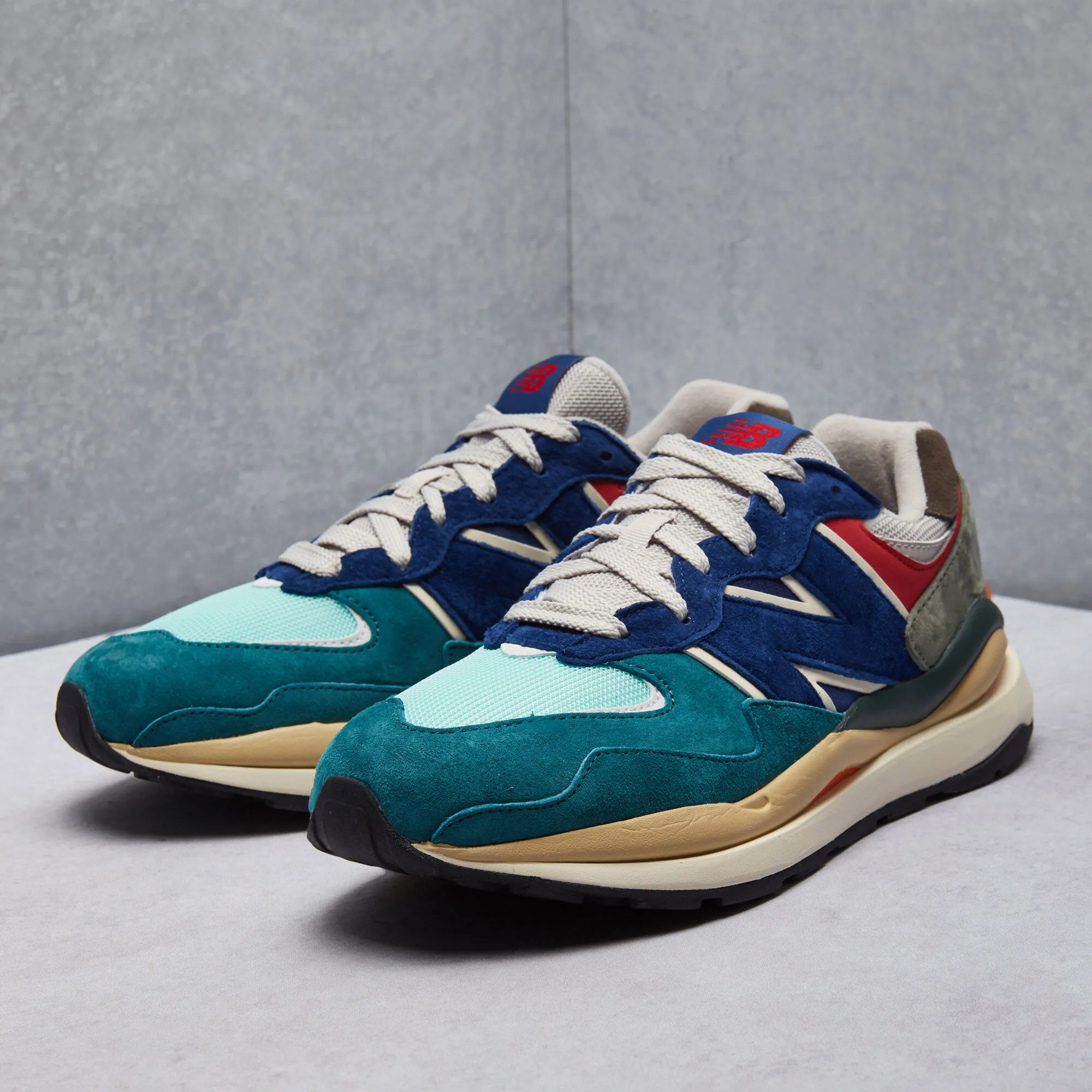 New Balance 5740 Shoes