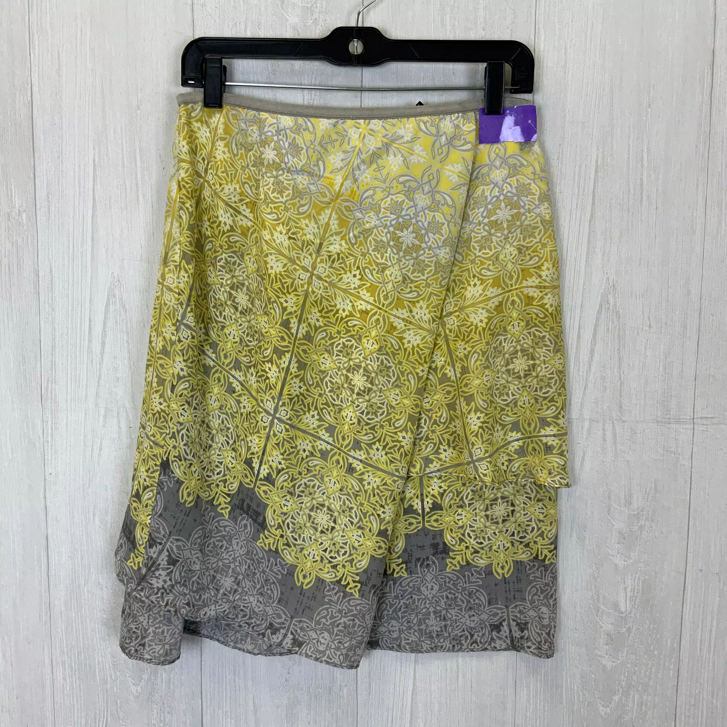 Nic + Zoe Mini Skirt - Size Small (S).