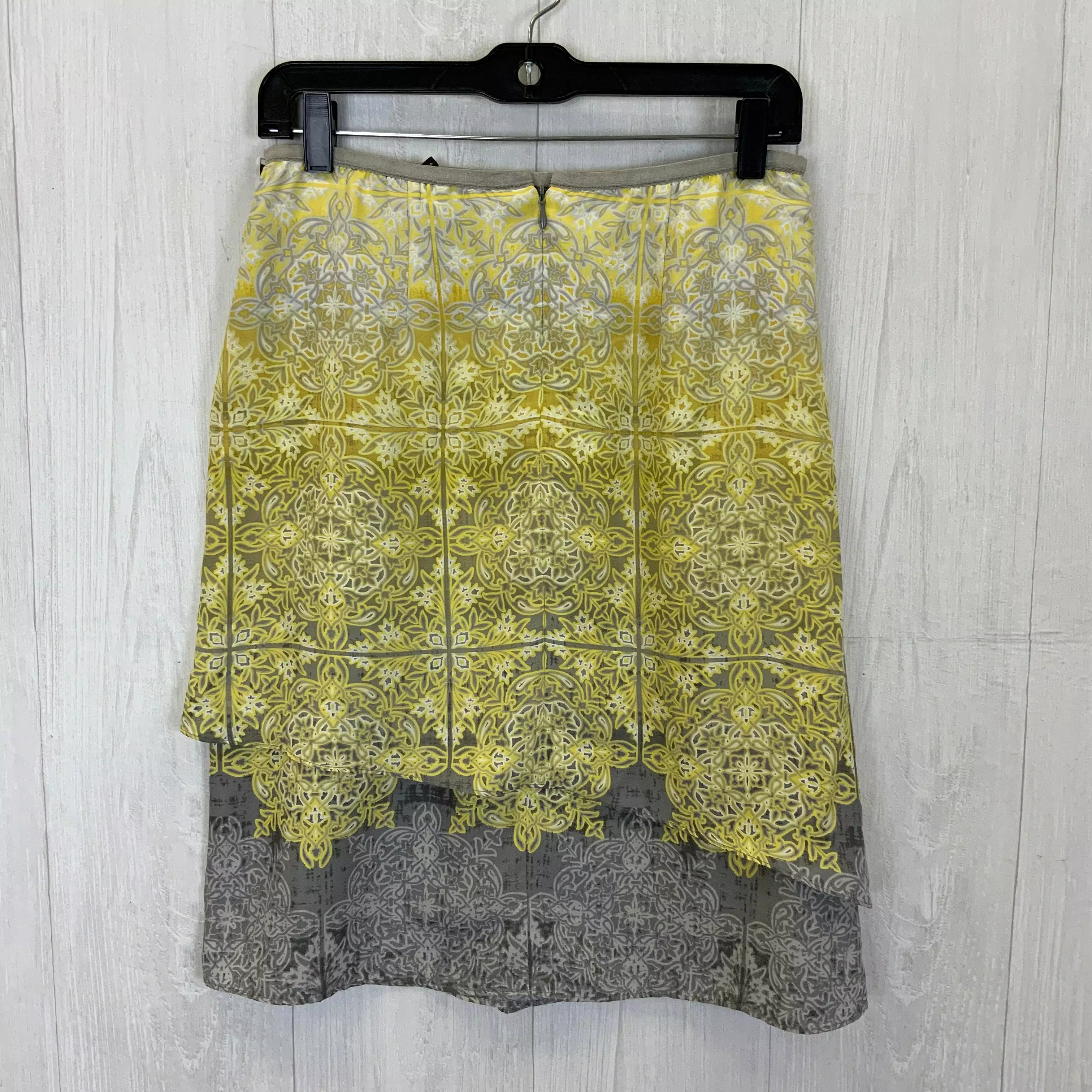 Nic + Zoe Mini Skirt - Size Small (S).