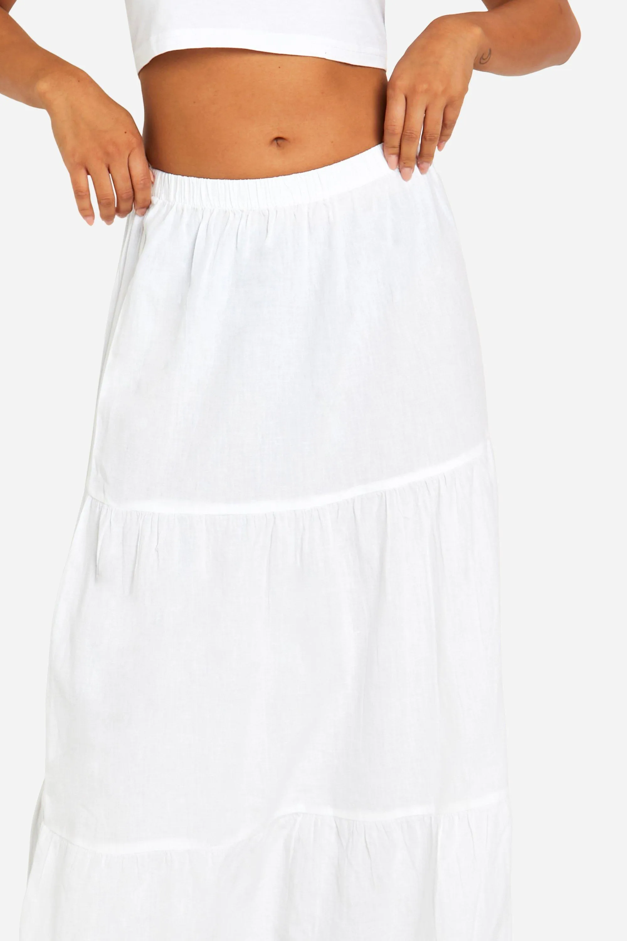 Petite Tiered Maxi Skirt - boohoo