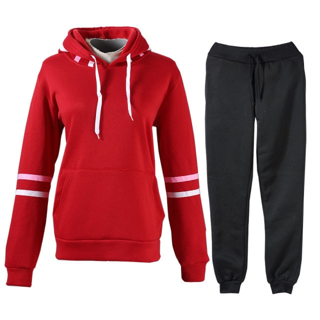 women sweatpants outfit casual tracksuit