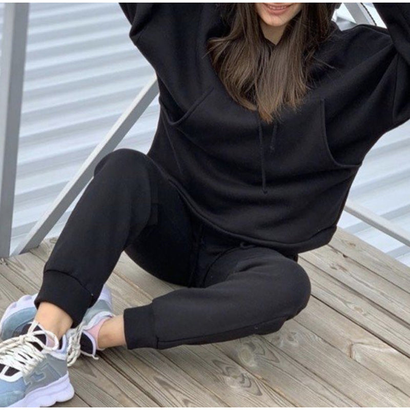 women sweatpants outfit casual tracksuit