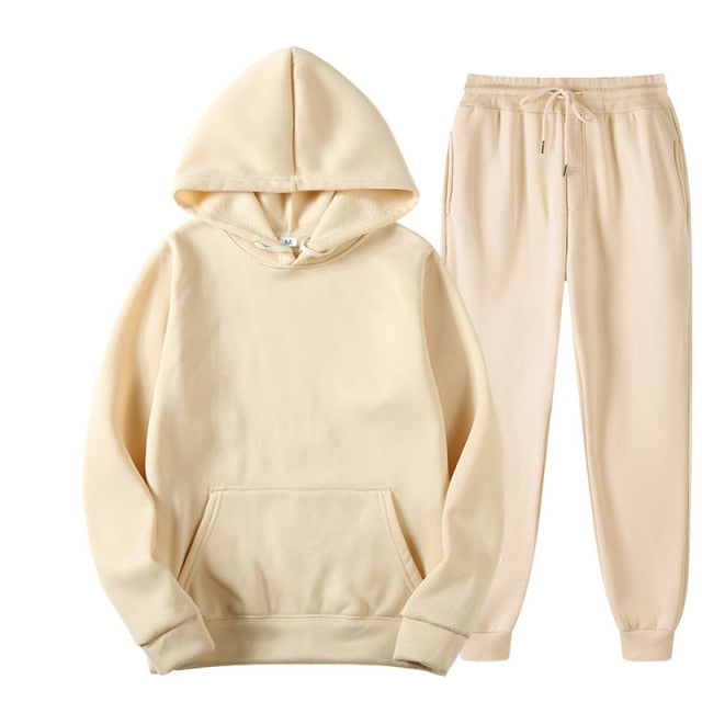 women sweatpants outfit casual tracksuit