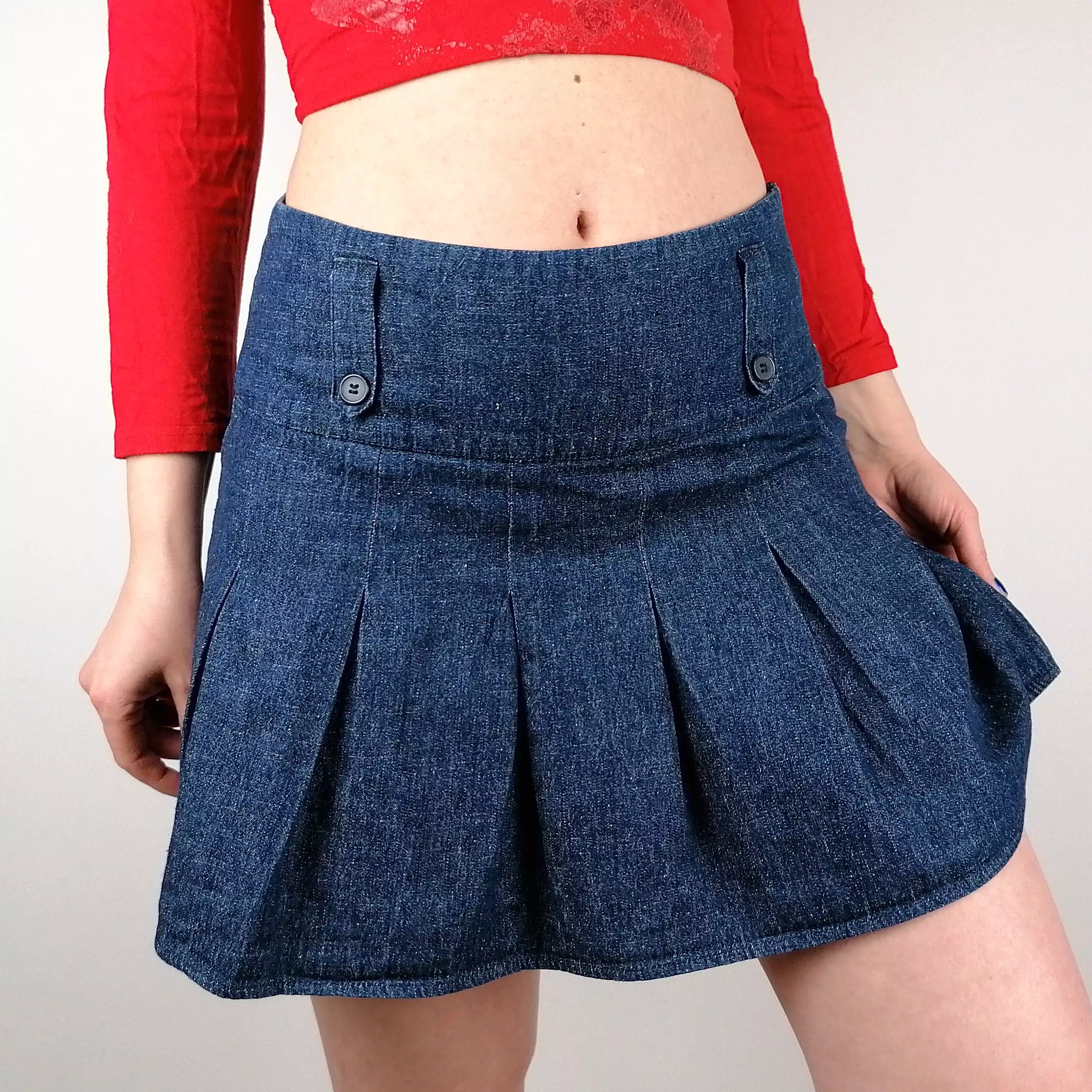 Y2K Pleated Denim Mini Skirt - Size Medium