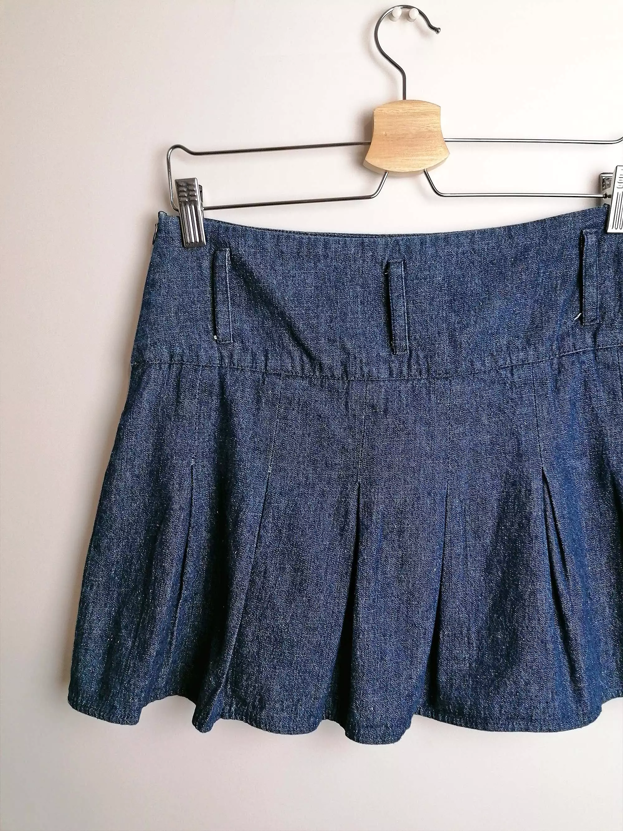 Y2K Pleated Denim Mini Skirt - Size Medium