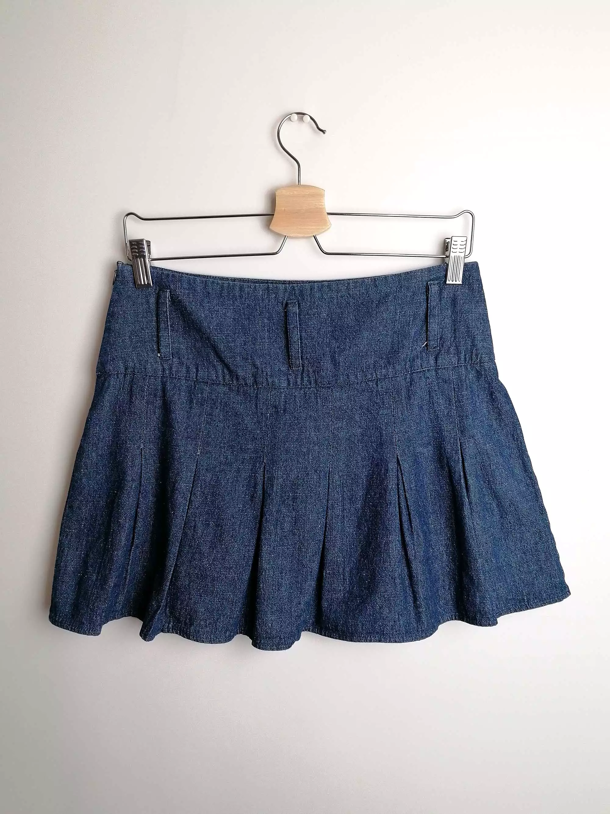 Y2K Pleated Denim Mini Skirt - Size Medium